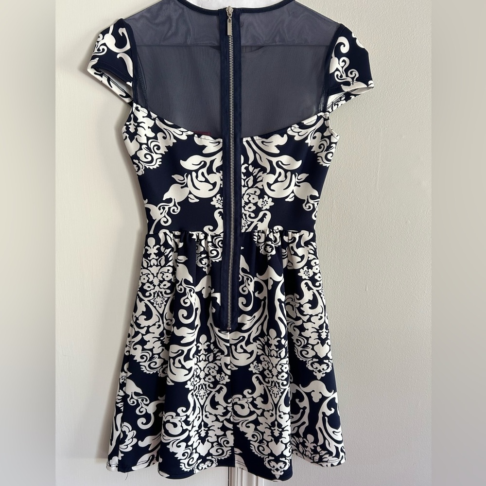 ✨HP✨Beautiful B. Darlin Dress - Picture 4 of 4